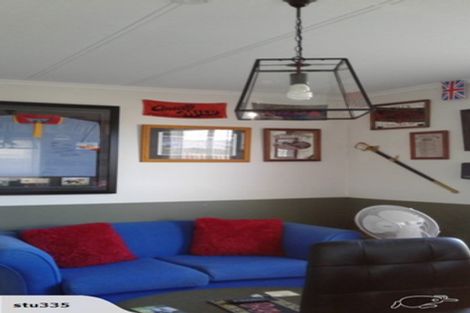 Photo of property in 3 Omori Place, Castlecliff, Whanganui, 4501