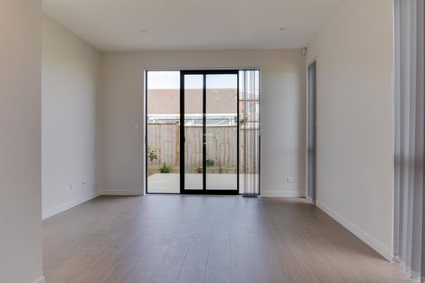 Photo of property in 7/21 Akoranga Drive, Northcote, Auckland, 0627