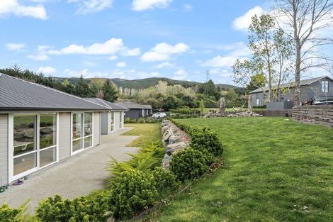 Photo of property in 16 Redwoods Lane, Helensburgh, Dunedin, 9010