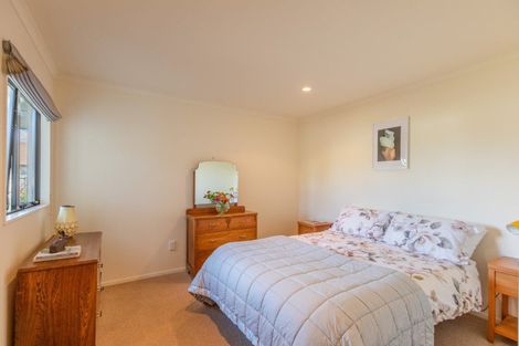 Photo of property in 11 Highgrove Place, Waipukurau, 4200