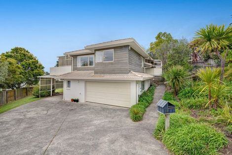 Photo of property in 12 Mandeville Place, Unsworth Heights, Auckland, 0632