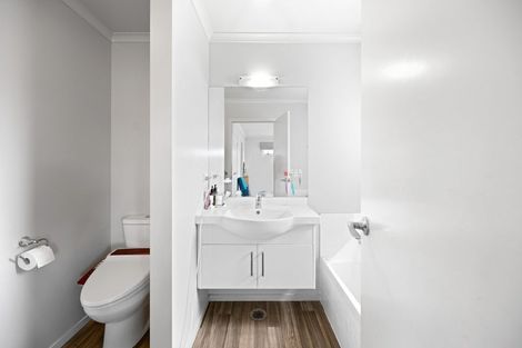 Photo of property in 20c Kelvin Place, Hamilton East, Hamilton, 3216