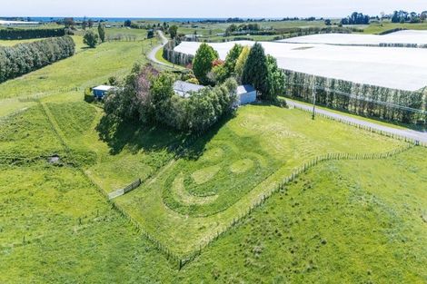 Photo of property in 154 Ohinepanea Road, Pukehina, Te Puke, 3186