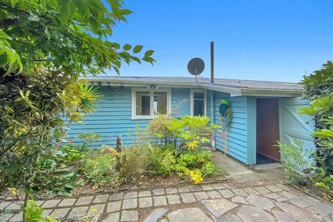 Photo of property in 1 Menlo Terrace, Mount Pleasant, Christchurch, 8081