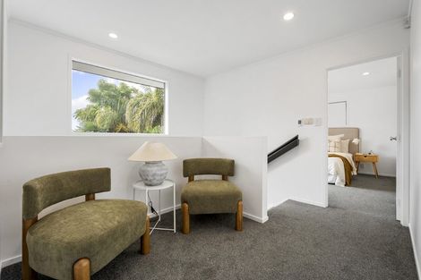 Photo of property in 36 Aldern Road, Massey, Auckland, 0614