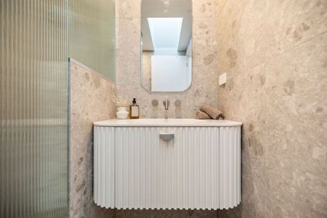 Photo of property in 10 Soudley Court, Jacks Point, Queenstown, 9371