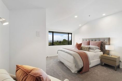 Photo of property in 1/95 Braemar Road, Castor Bay, Auckland, 0620