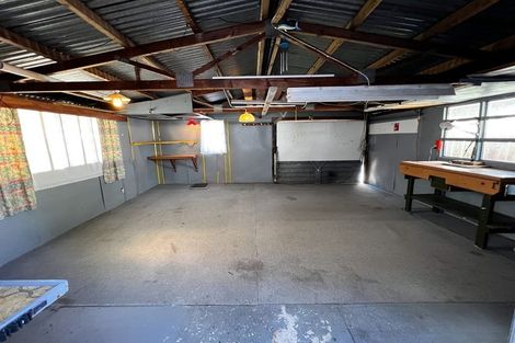 Photo of property in 133 Riverpark Crescent, Henderson, Auckland, 0610