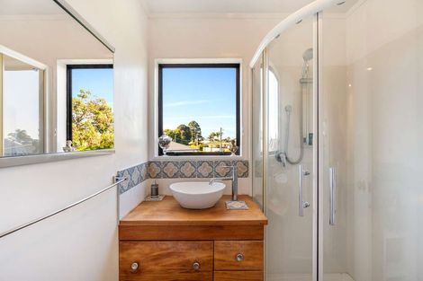 Photo of property in 8 Devon Street, Taradale, Napier, 4112