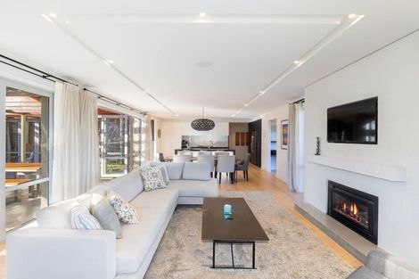 Photo of property in 15 Ayrburn Ridge, Arrowtown, Queenstown, 9371