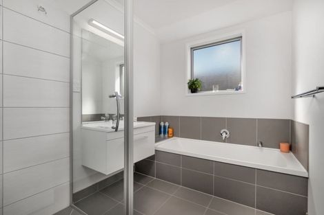 Photo of property in 15 Lamborn Drive, Papakura, 2110