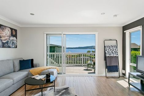 Photo of property in 27 Shepherd Road, Waipahihi, Taupo, 3330