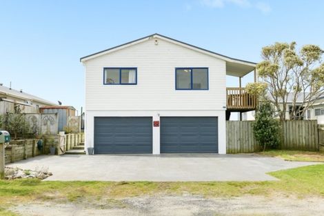 Photo of property in 393 Pukehina Parade, Pukehina, Te Puke, 3189