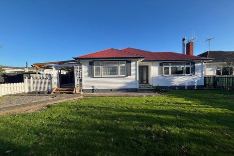 Photo of property in 27 Stanley Street, Levin, 5510