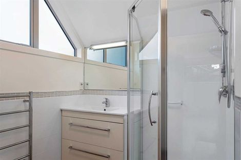 Photo of property in 4 Bridgemere Lane, Cracroft, Christchurch, 8022