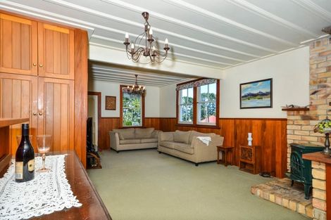 Photo of property in 30 Puriri Street, Helensville, 0800