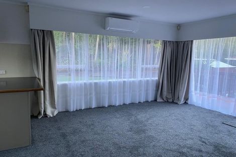 Photo of property in 2/16 Windermere Crescent, Blockhouse Bay, Auckland, 0600