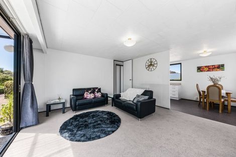 Photo of property in 42a Premier Avenue, Point Chevalier, Auckland, 1022