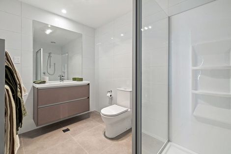 Photo of property in 2/529g Massey Road, Mangere, Auckland, 2022