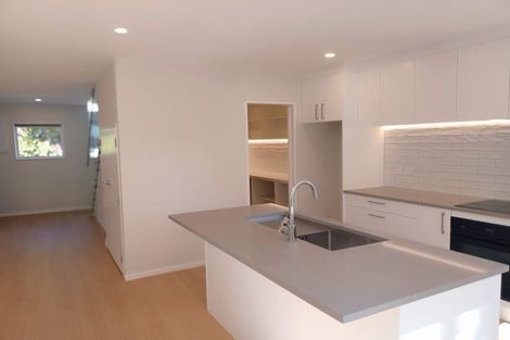 Photo of property in 39a Tui Glen Road, Birkenhead, Auckland, 0626