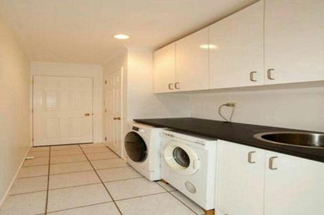 Photo of property in 19 Crimson Park, Oteha, Auckland, 0632