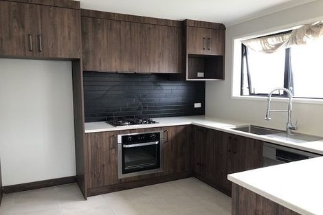 Photo of property in 4 James Elliot Way, Pokeno, 2402