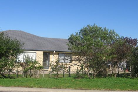 Photo of property in 22 Tarapatiki Drive, Whitianga, 3510