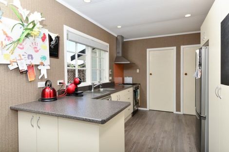 Photo of property in 1 Kohekohe Place, Pukete, Hamilton, 3200