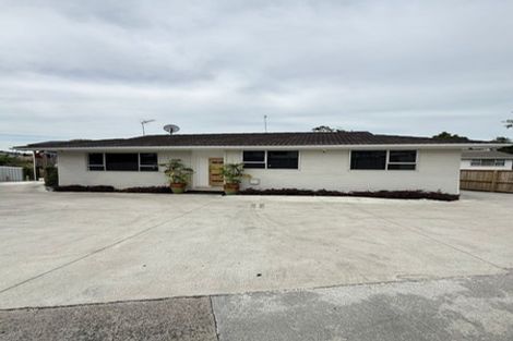 Photo of property in 64 Henwood Road, Mangere East, Auckland, 2024