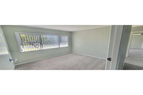 Photo of property in 24 Stokes Avenue, Te Atatu Peninsula, Auckland, 0610