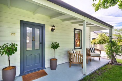 Photo of property in 25 Bedford Street, Arrowtown, 9302