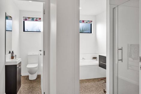 Photo of property in 23 Links Drive, Waiwhakaiho, New Plymouth, 4312