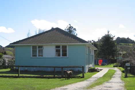 Photo of property in 3 Wilson Road, Hunterville, 4730