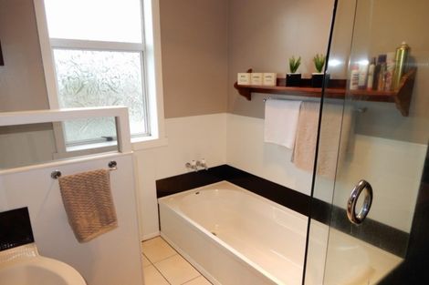 Photo of property in 29 Douglas Street, Hawera, 4610