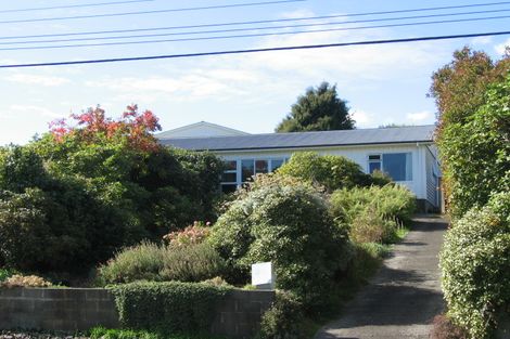 Photo of property in 23 Dowling Grove, Silverstream, Upper Hutt, 5019
