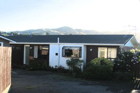 Photo of property in 23 Wingfield Place, Churton Park, Wellington, 6037