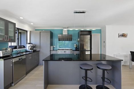 Photo of property in 8 Sentinel Place, Halswell, Christchurch, 8025