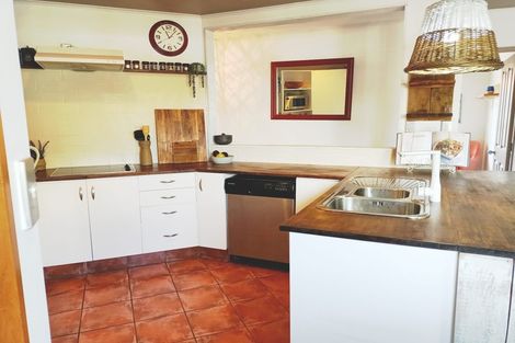 Photo of property in 42 Katerini Grove, Papamoa Beach, Papamoa, 3118