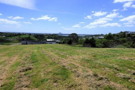 Photo of property in 48 Te Auhi Way, Welcome Bay, Tauranga, 3112