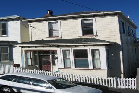 Photo of property in 66 Roxburgh Street, Mount Victoria, Wellington, 6011