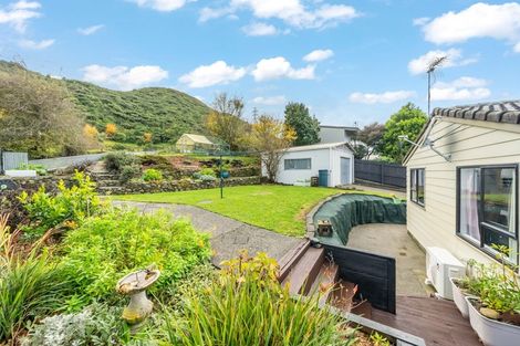 Photo of property in 57 Hartford Crescent, Totara Park, Upper Hutt, 5018