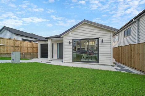 Photo of property in 61 Drumbuoy Drive, Flat Bush, Auckland, 2019