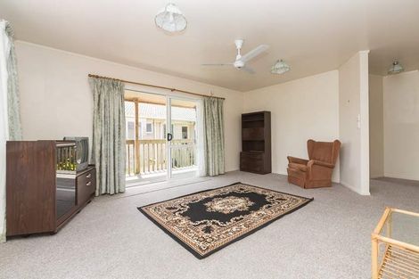 Photo of property in 11 Glastron Place, Bayview, Auckland, 0629