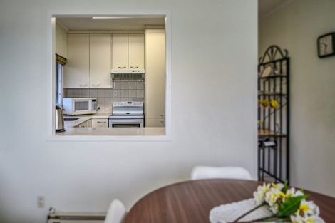 Photo of property in 125 Reeves Road, Pakuranga Heights, Auckland, 2010