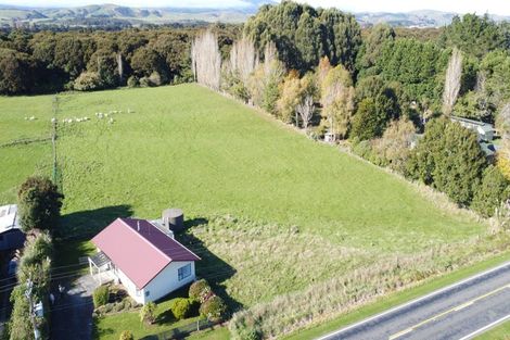 Photo of property in 66 Clifden Highway, Tuatapere, 9691