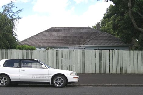 Photo of property in 6c Otahuri Crescent, Greenlane, Auckland, 1051