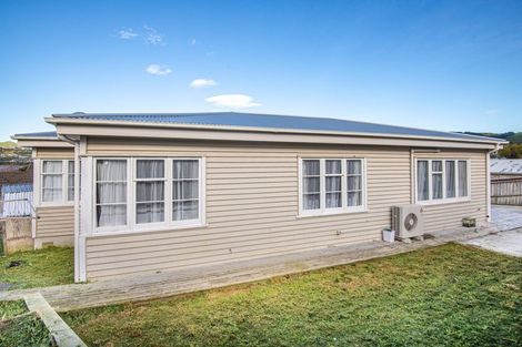 Photo of property in 73a Waiuta Street, Titahi Bay, Porirua, 5022
