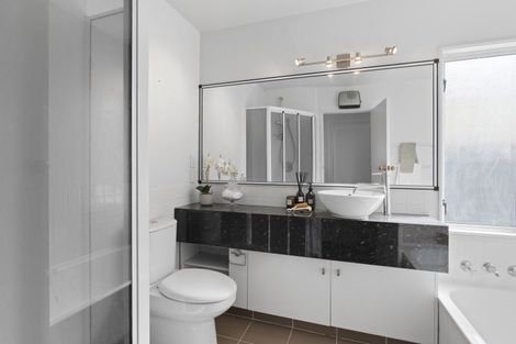 Photo of property in 1/148 Memorial Avenue, Burnside, Christchurch, 8053