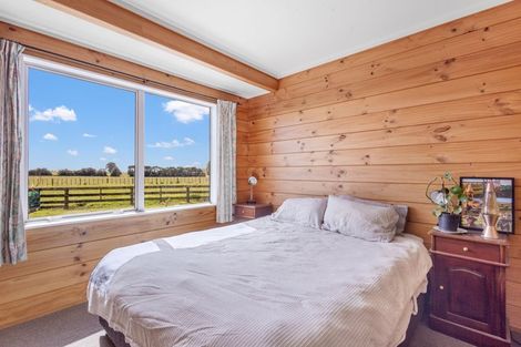 Photo of property in 957 Pukearuhe Road, Waiiti, Urenui, 4377