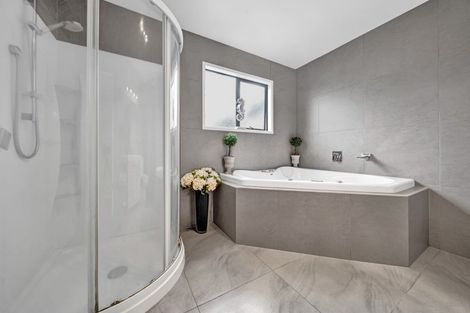 Photo of property in 554 Mountain Road, Lepperton, New Plymouth, 4373